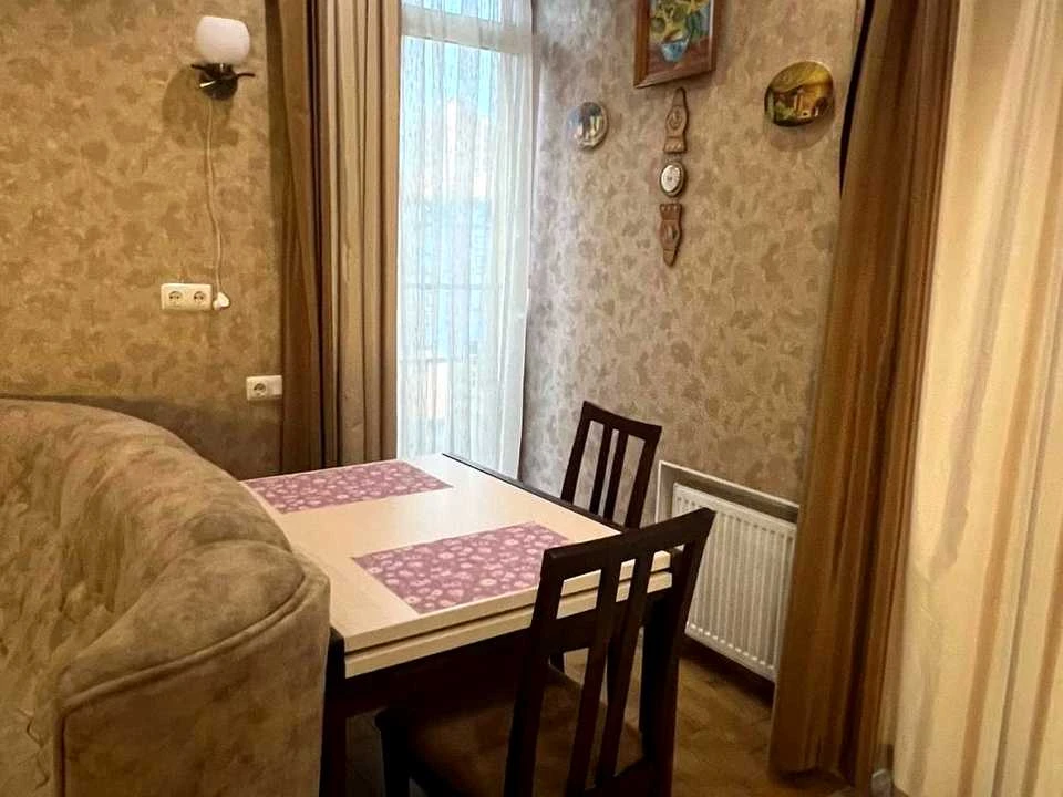 Квартира. Київ, Регенераторна вул.