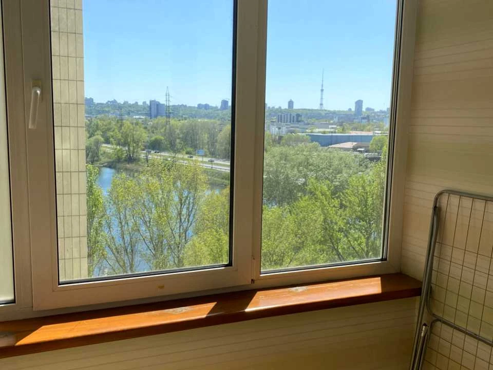Квартира. Київ, Левка Лук'яненка вул.
