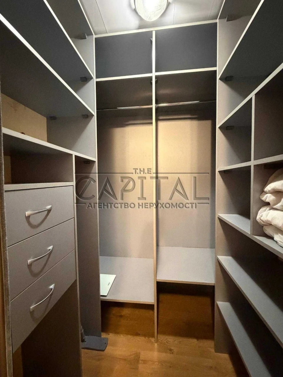 Продаж 3к квартири 5 хвилинах від метро Героїв Дніпра укритт