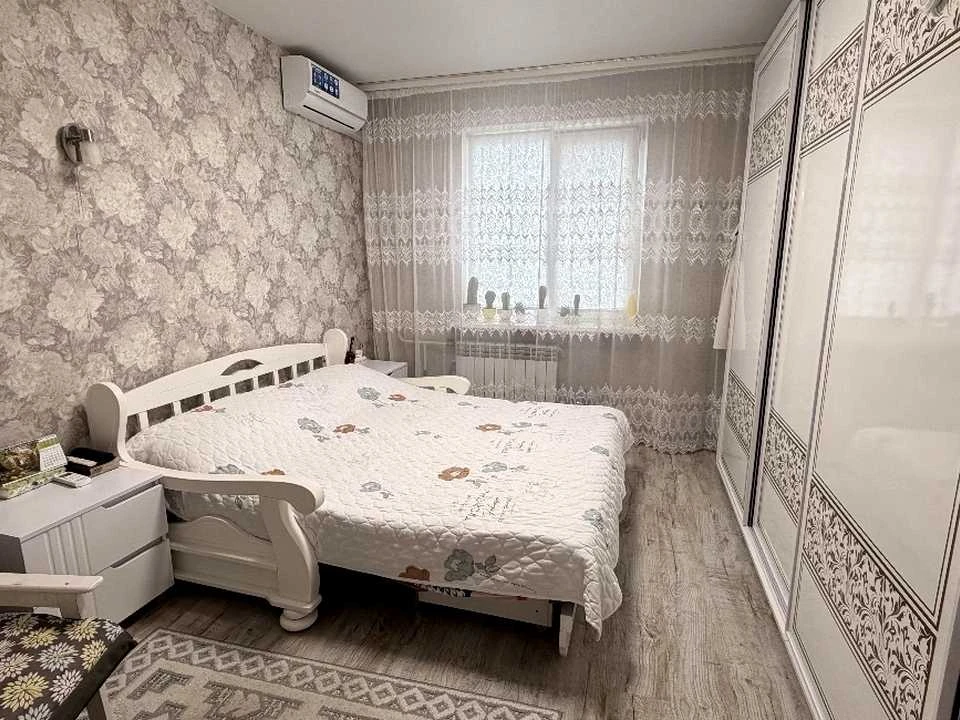 Квартира. Київ, Радунська вул.