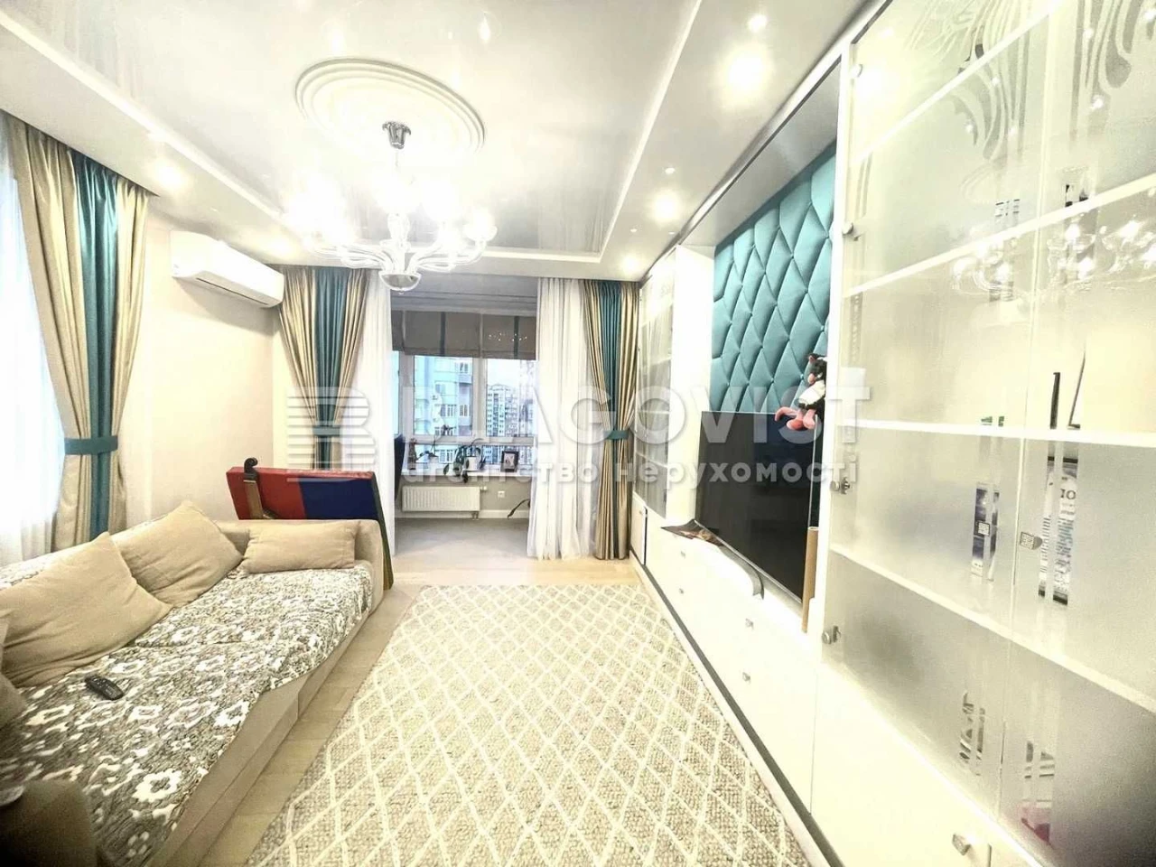 Продаж 3-к квартири, 100м2, З Ремонтом, Деміївка, Саперна-ло