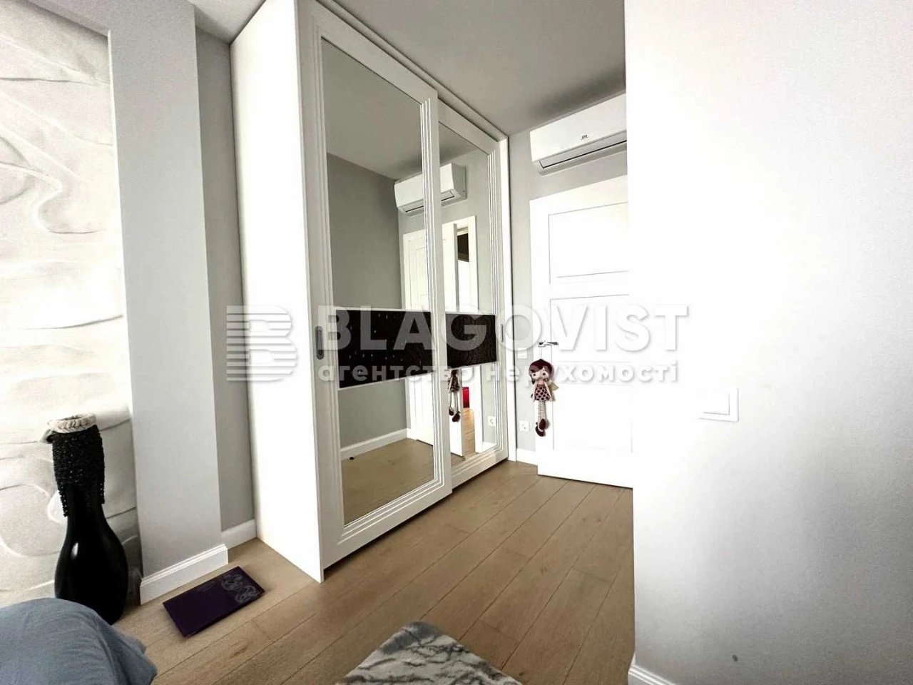 Продаж 3-к квартири, 100м2, З Ремонтом, Деміївка, Саперна-ло
