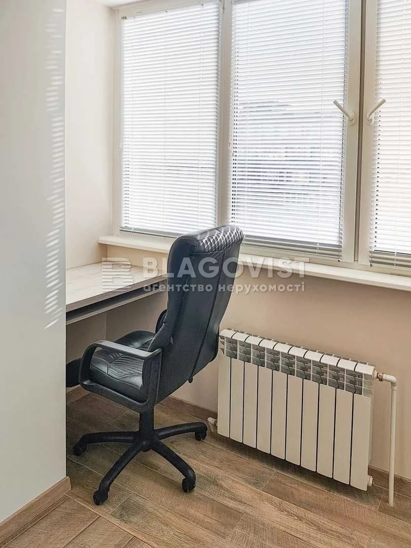 Продаж 3-к квартири  вул. Чистяківська, 7  Святошинський  М"