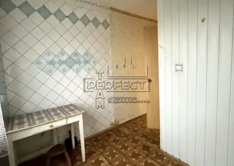 Продаж 2к квартири Зої Гайдай 7/Зои Гайдай 7