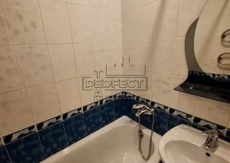 Продаж 2к квартири Мілютенка 10/1 / Милютенко 10/1
