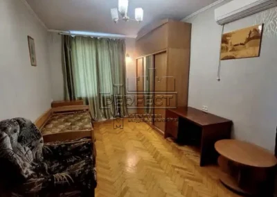 Продаж 2к квартири Мілютенка 10/1 / Милютенко 10/1
