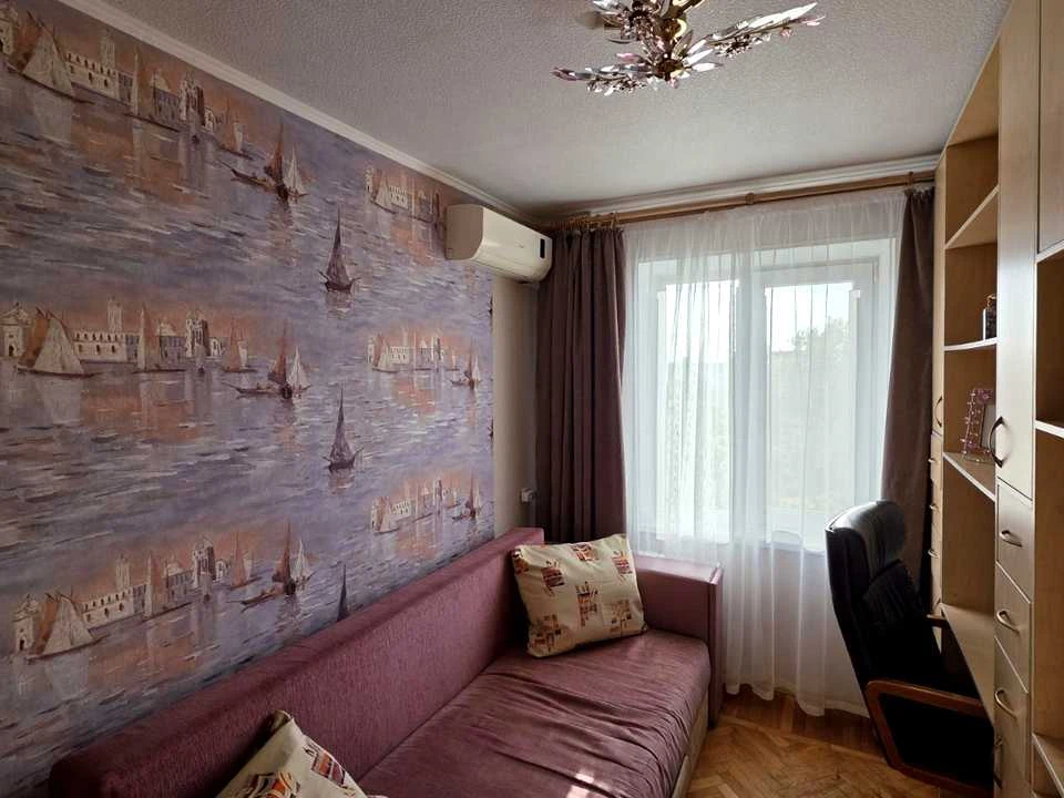 Квартира. Київ, Леся Курбаса просп.