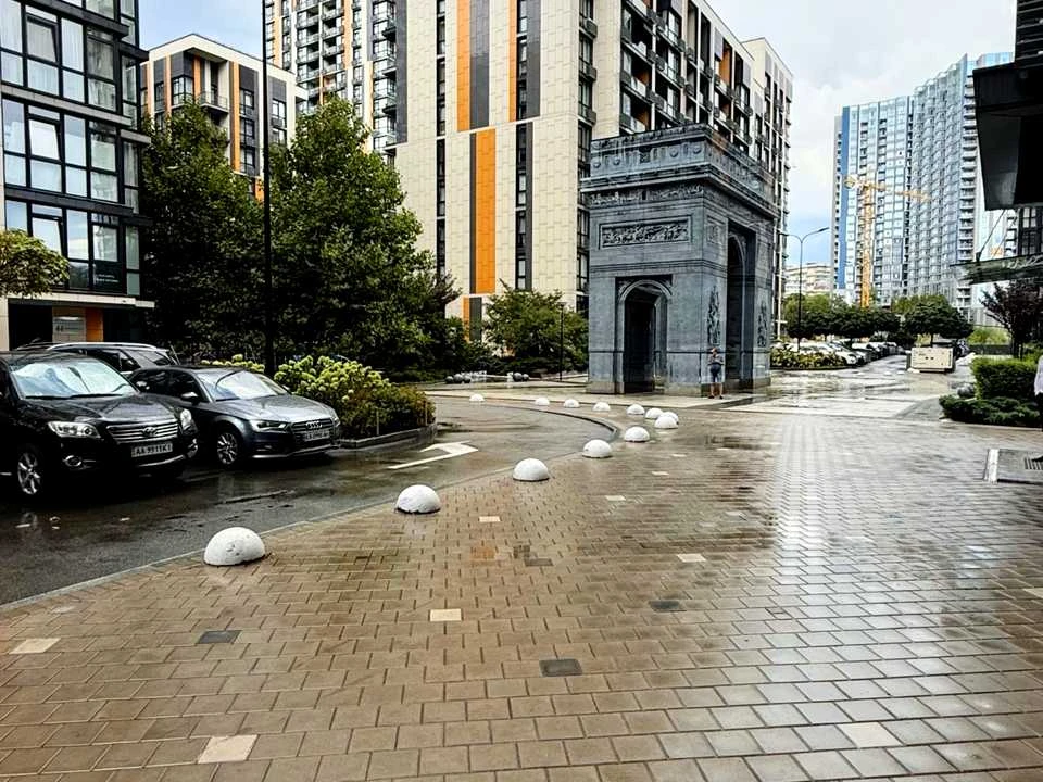 Квартира. Київ, Джона Маккейна вул.
