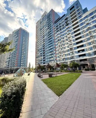 Продажа / Квартира / Под чистовую / ЖК Галактика / Сверстюка