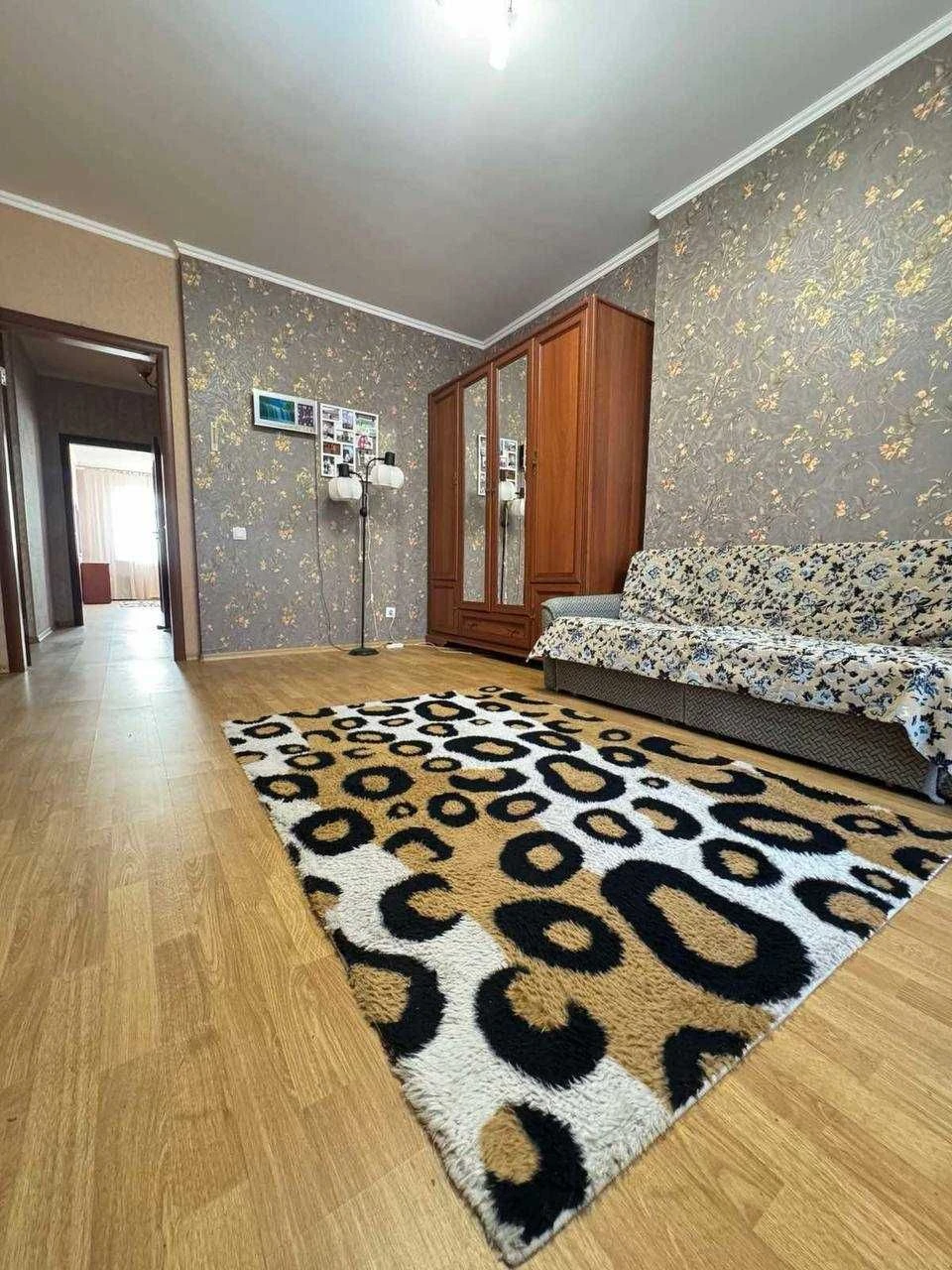 Продається 3х кімнатна кватрира вул Мишуги 2 Позняки Осокорк
