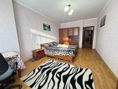 Продається 3х кімнатна кватрира вул Мишуги 2 Позняки Осокорк