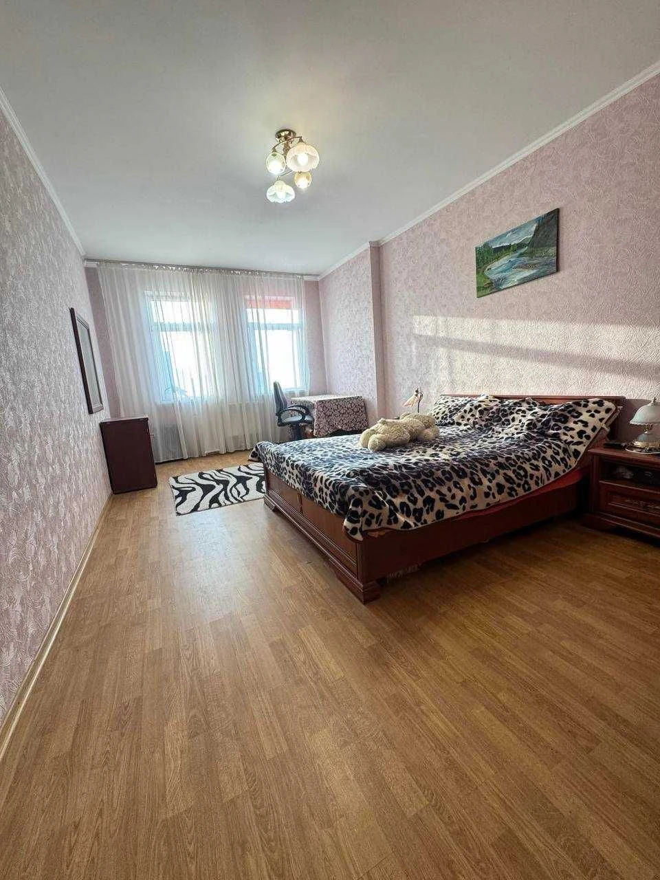 Продається 3х кімнатна кватрира вул Мишуги 2 Позняки Осокорк