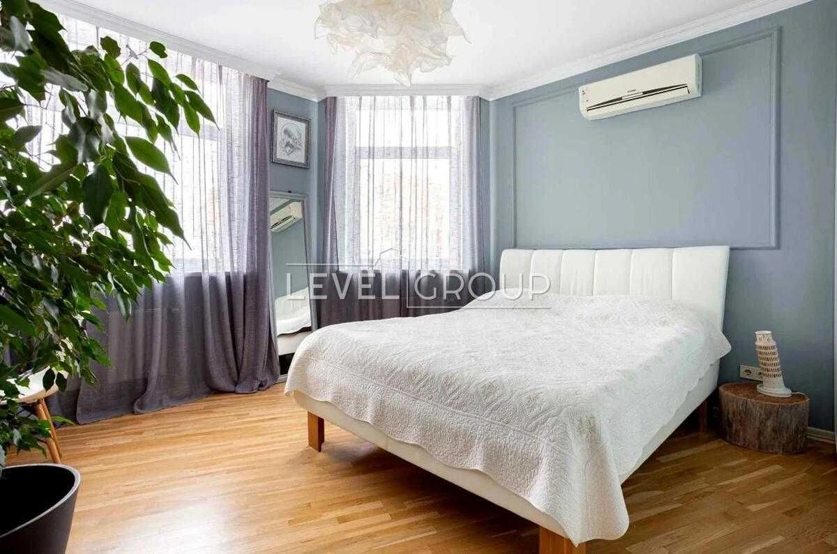 Продам 3к квартиру вул. Кульженків ЖК Яскравий Мінський маси
