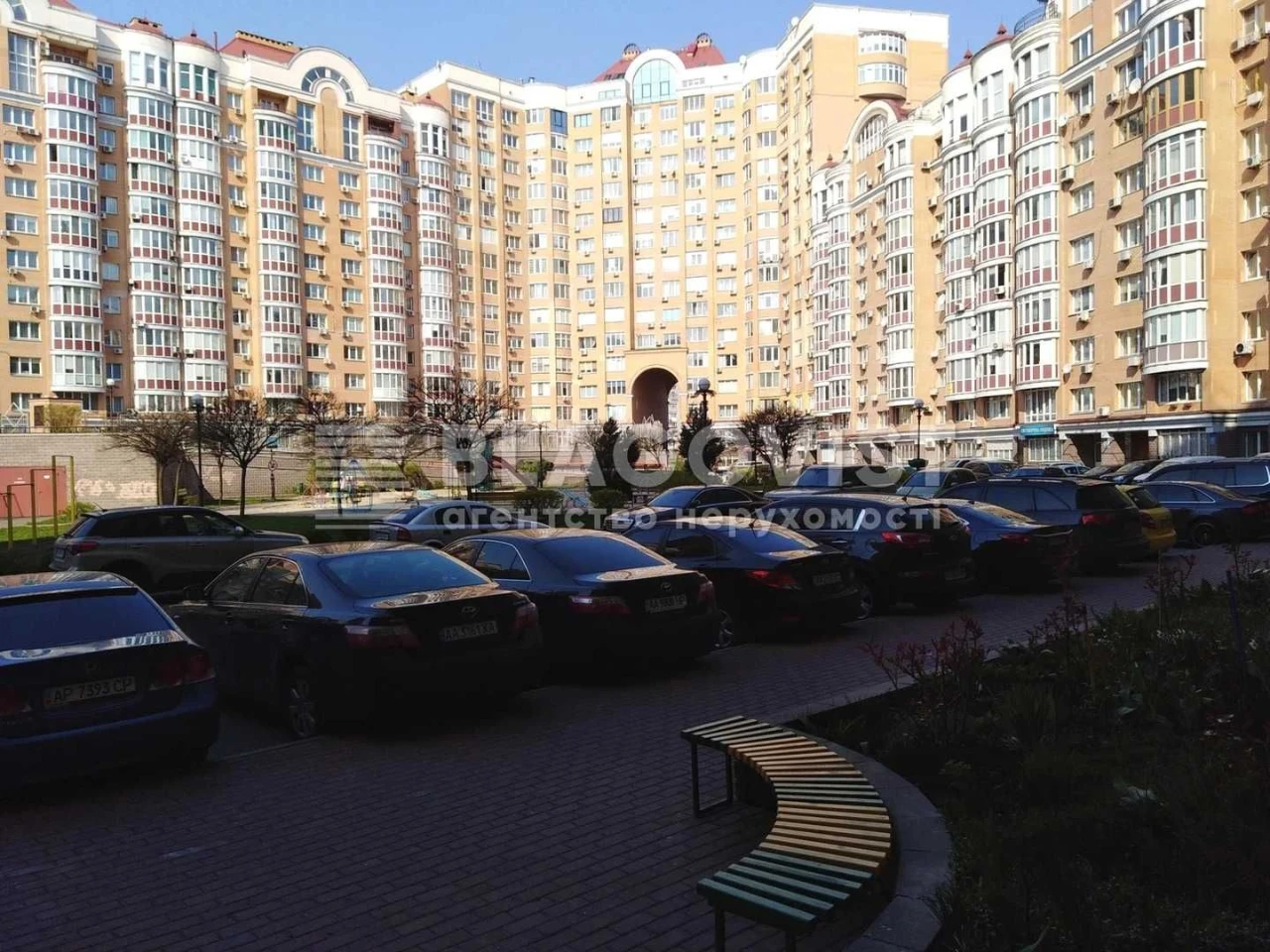 Продаж 4К Івасюка Володимира просп. Г.Сталінграду 6 корп 1 О