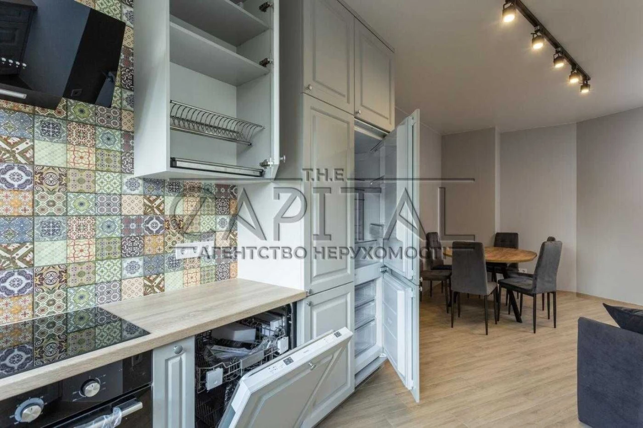 Продаж квартири,  Жк Family Friends, вул. Новопольова, Карав