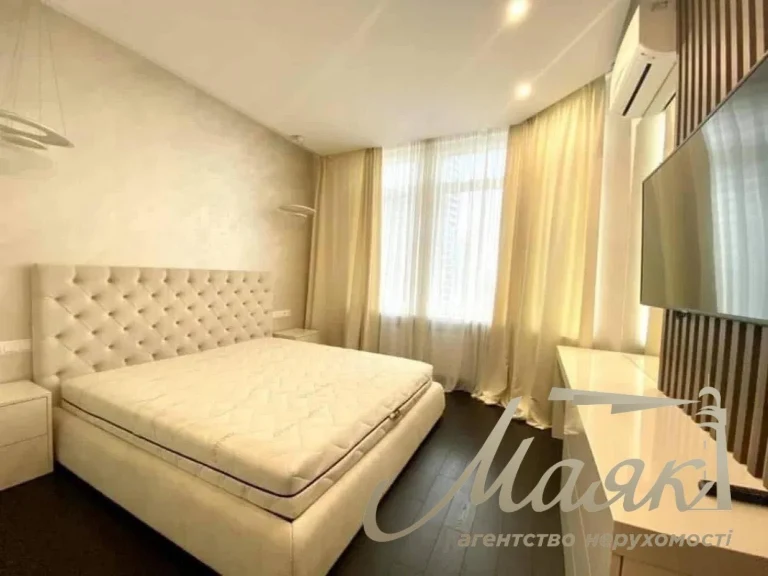 Продаж 2-кімнатної квартири 55м2 в ЖК Аристократ вул. Конова
