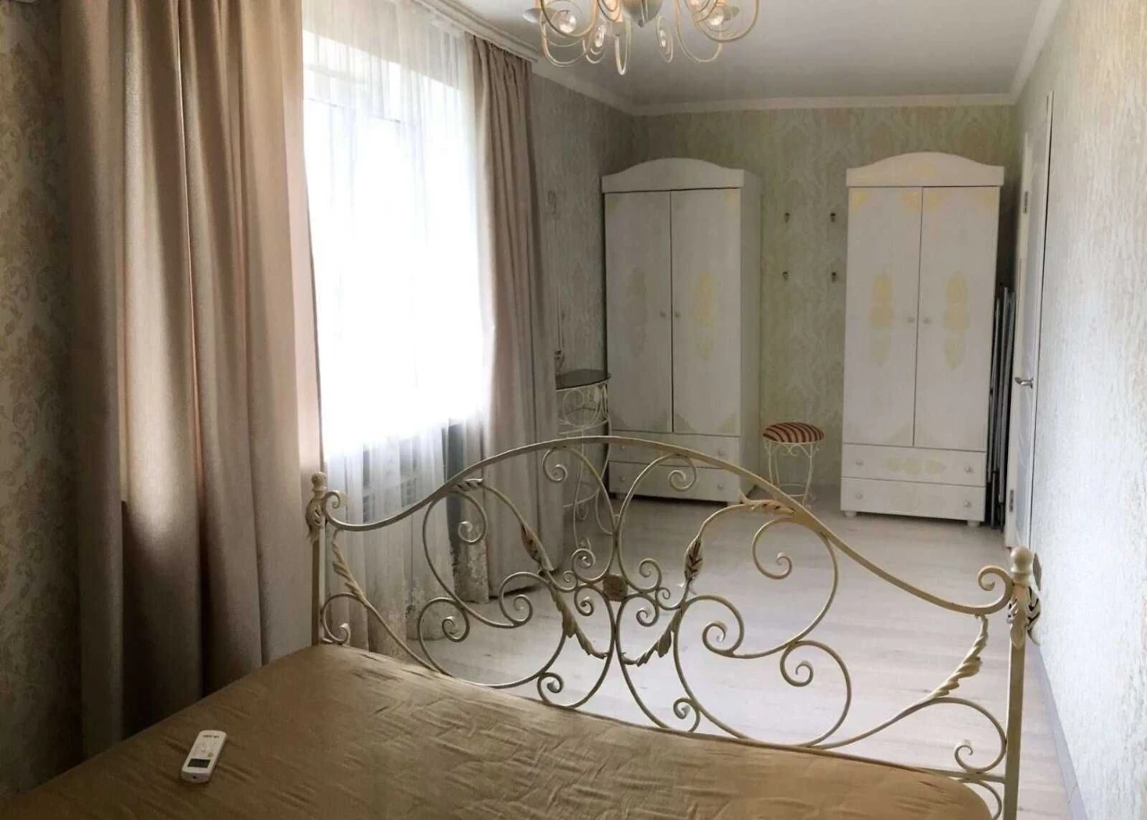 Продам 2-кімн. Маккейна Джона вул. 35б, 45 м.кв