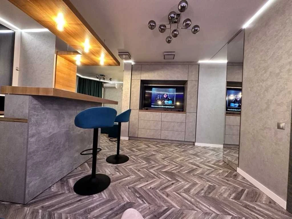 Продам двокімнатну квартиру (72 м²) у Києві, Дарницький райо