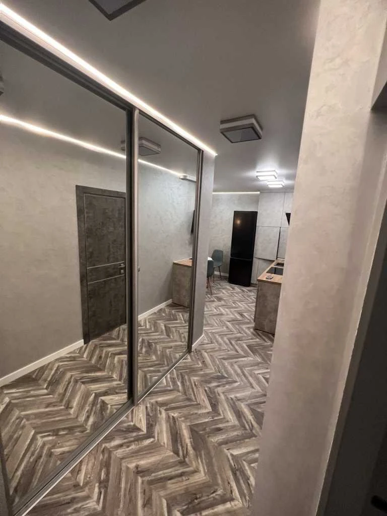 Продам двокімнатну квартиру (72 м²) у Києві, Дарницький райо
