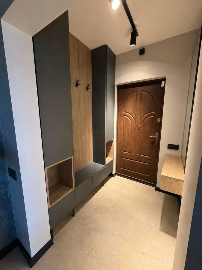 Продам трикімнатну квартиру (97 м²) у Києві, Дарницький райо
