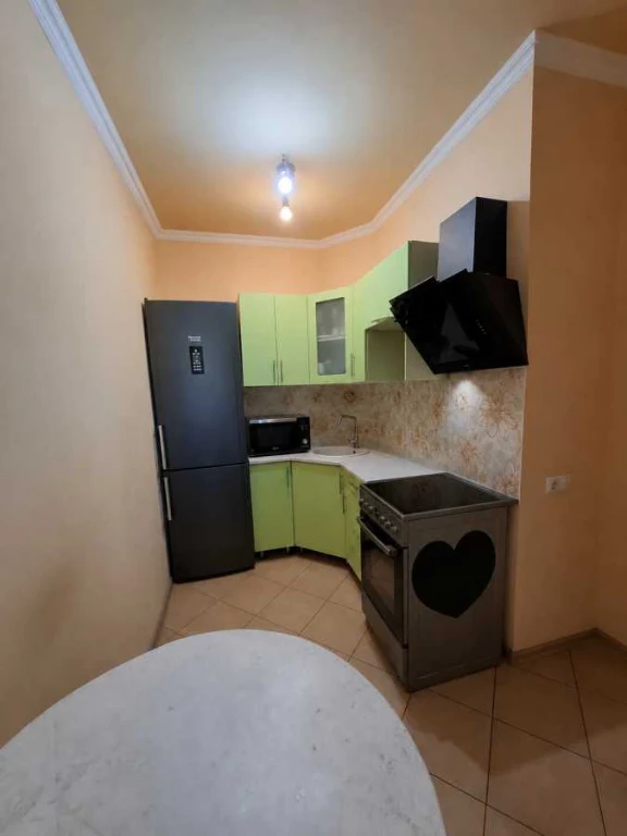 Продам однокімнатну квартиру (38 м²) у Києві, Дарницький рай