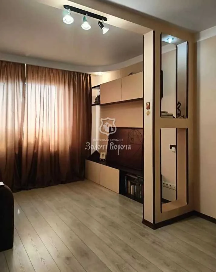 Продам однокімнатну квартиру (39.9 м²) у Києві, Дніпровський