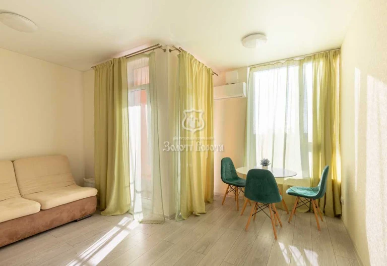 Продам однокімнатну квартиру (30.6 м²) у Києві, Дніпровський