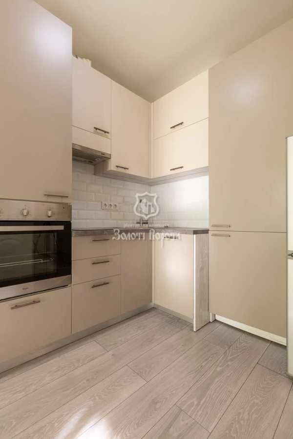 Продам однокімнатну квартиру (30.6 м²) у Києві, Дніпровський