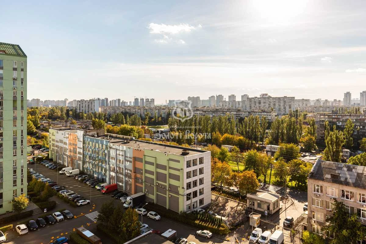 Продам однокімнатну квартиру (30.6 м²) у Києві, Дніпровський