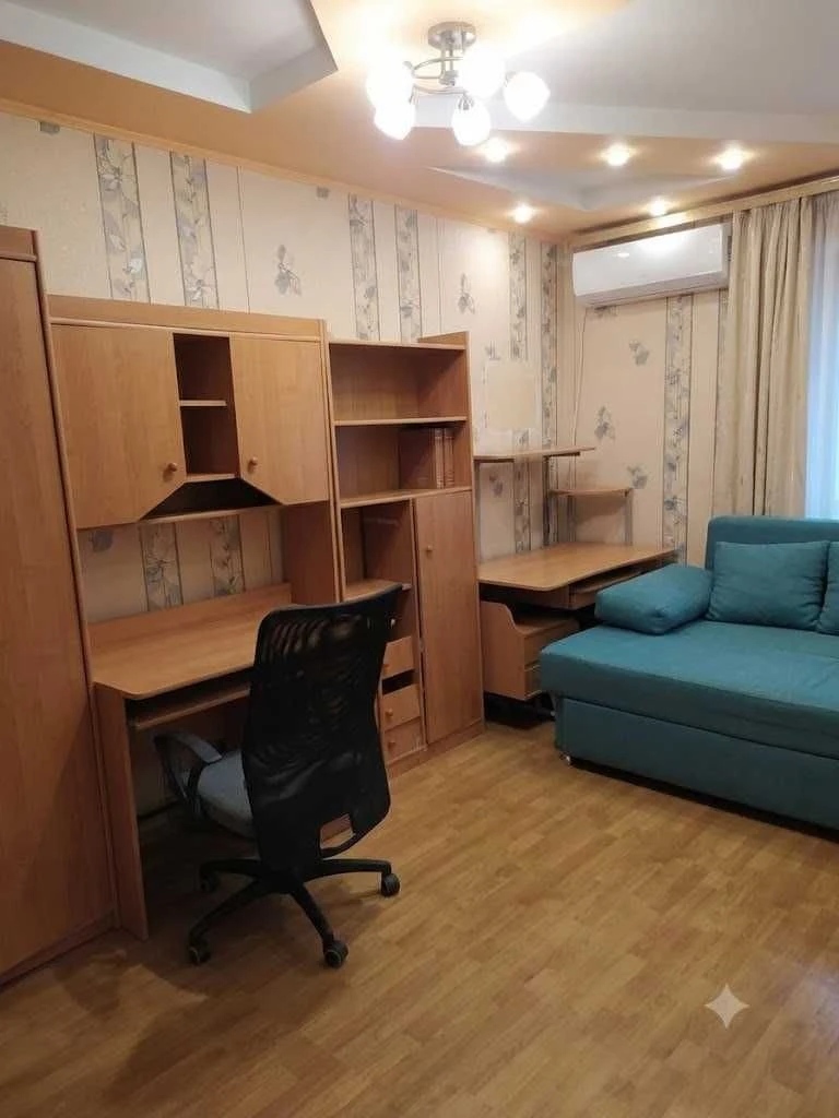 Продаж / квартира / 2 кімнати / 12 квартал