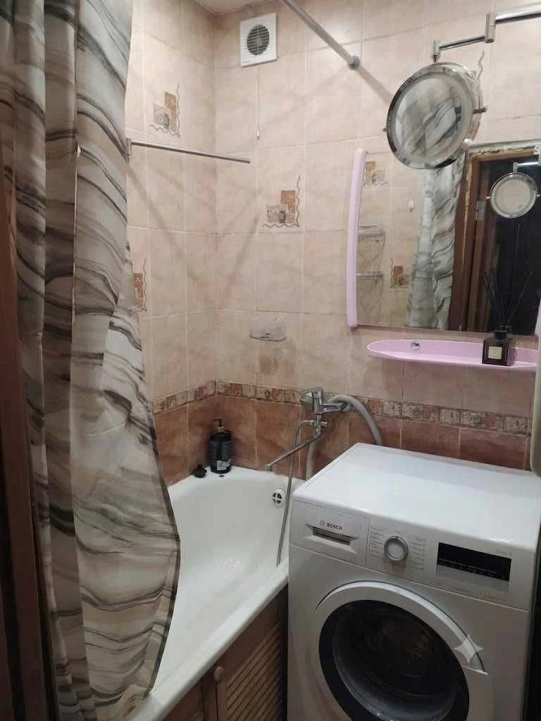 Продаж / квартира / 2 кімнати / 12 квартал