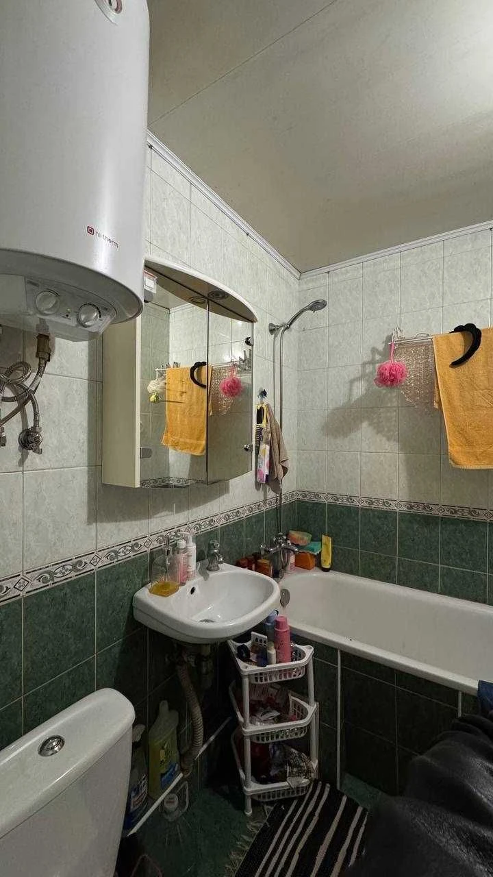 Продам 1 ком. квартиру ж/м Покровский ,Красный камень .Парус