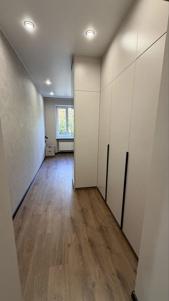 Продам 2к квартиру на Александра поля ( Кирова )