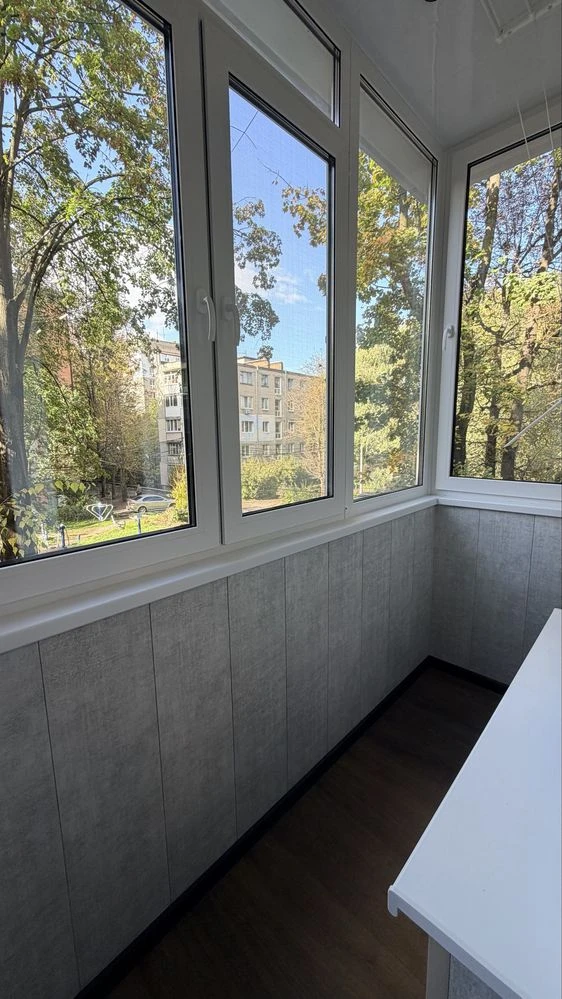 Продам 2к квартиру на Александра поля ( Кирова )