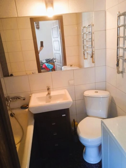 Selling a 2-room studio. Center. Strelka Square.
