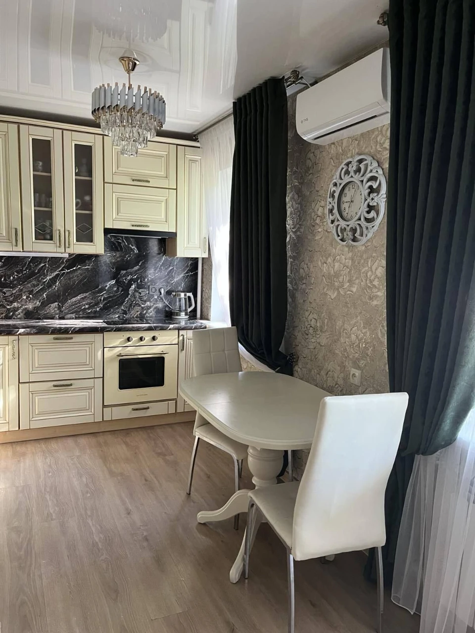 Двокімнатна квартира біля моря в Чорноморську