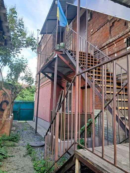 Selling a 2-room studio. Center. Strelka Square.