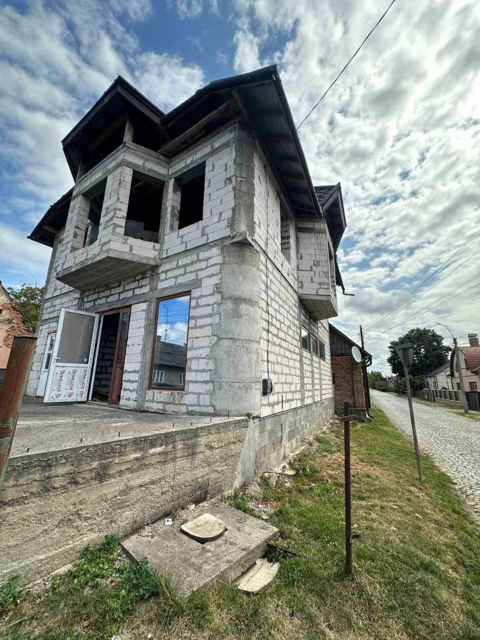 Продається будинок в м. Тячів