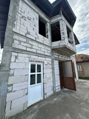 Продається будинок в м. Тячів