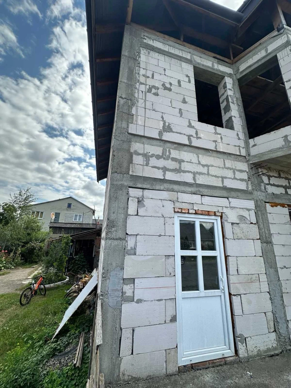 Продається будинок в м. Тячів