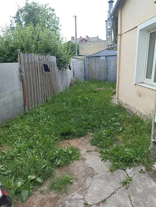 Продаж частини будинку в центрі, біля обл. лікарні