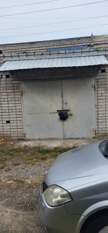 продам 2-х этажный кирпичный гараж