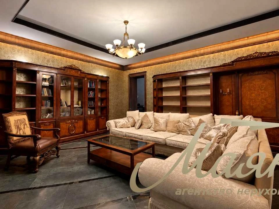 Будинок. Київ, Столичне шосе