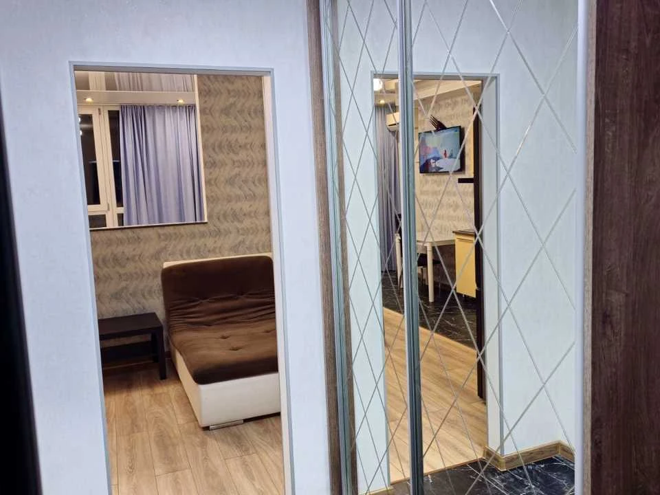 Будинок. Київ, Петропавлівська вул.