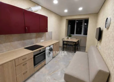 Продам 2-х кімнатну квартиру  на Академіка Сахарова