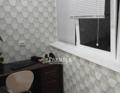 Продам 2-х кімнатну квартиру  на Академіка Сахарова