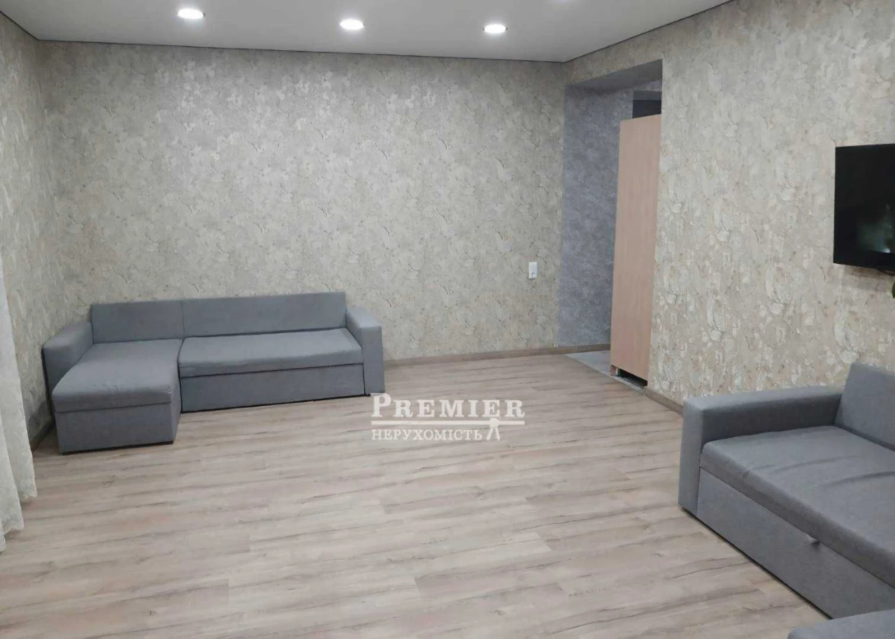 Продам 2-х кімнатну квартиру  на Академіка Сахарова