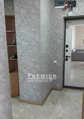 Продам 2-х кімнатну квартиру  на Академіка Сахарова
