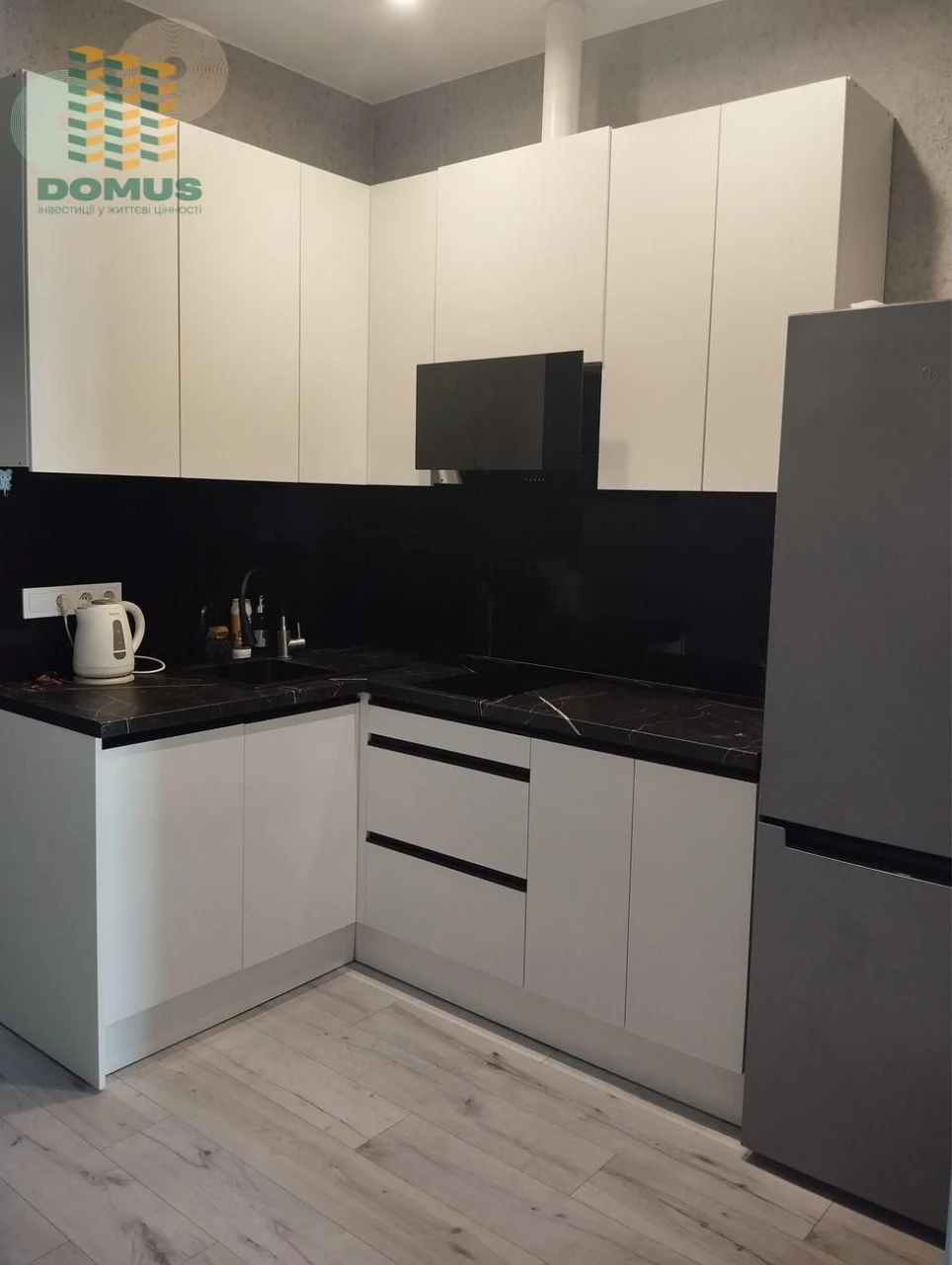 Продам 1 комн ЖК Золотые Столбы, ул. Боровского! Новая кухня