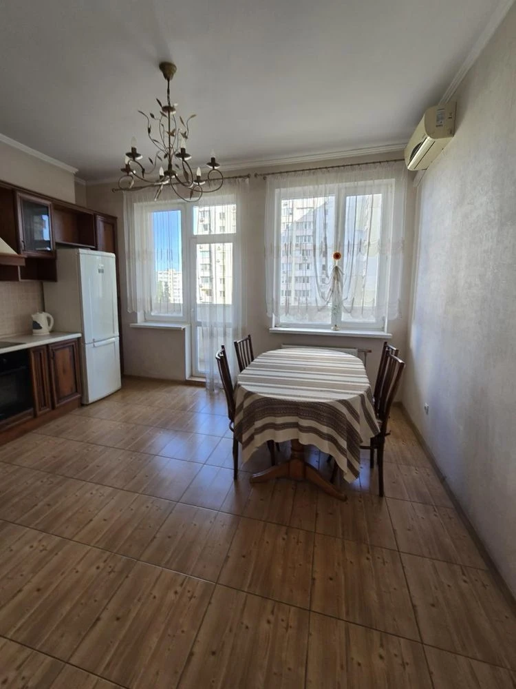 Заголовок: Просторная 3-к квартира 87 м² у ЖК «Консоль» | ву